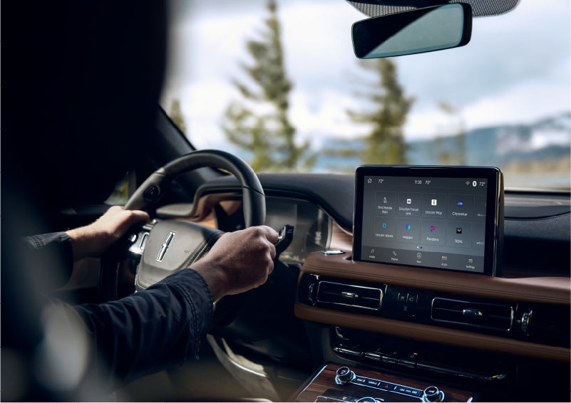 The center touch screen in a 2023 Lincoln Aviator® SUV is shown | Brinson Lincoln of Corsicana in Corsicana TX