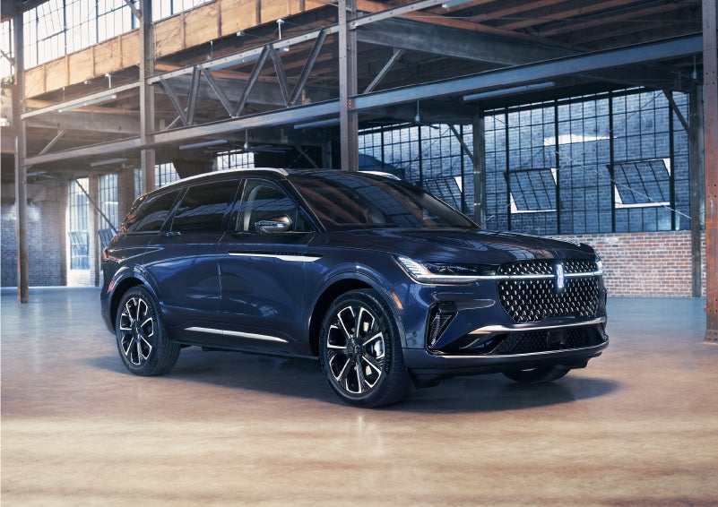 A 2024 Lincoln Nautilus® SUV is parked in an industrial space. | Brinson Lincoln of Corsicana in Corsicana TX